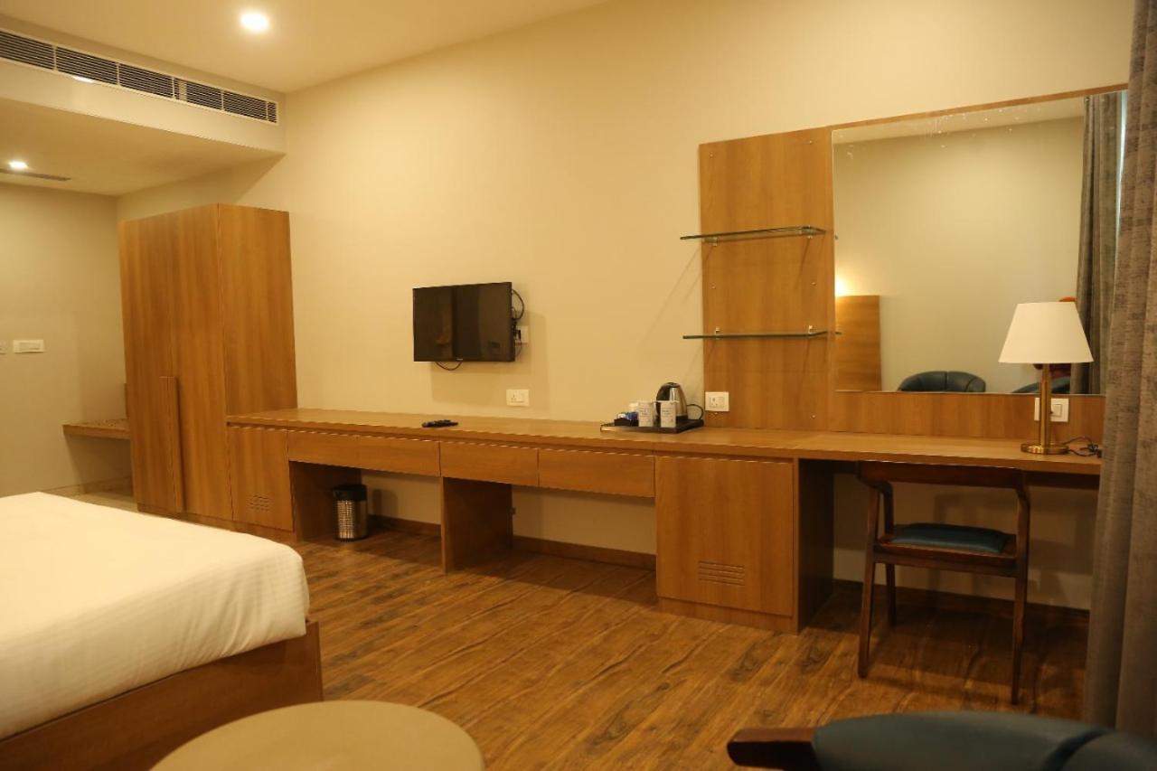 Hotel Bmd The Grand Bhilwara Esterno foto